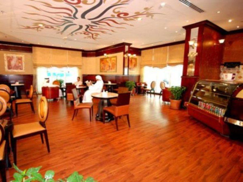 Al Bustan Tower Hotel Suites Шарджа Экстерьер фото